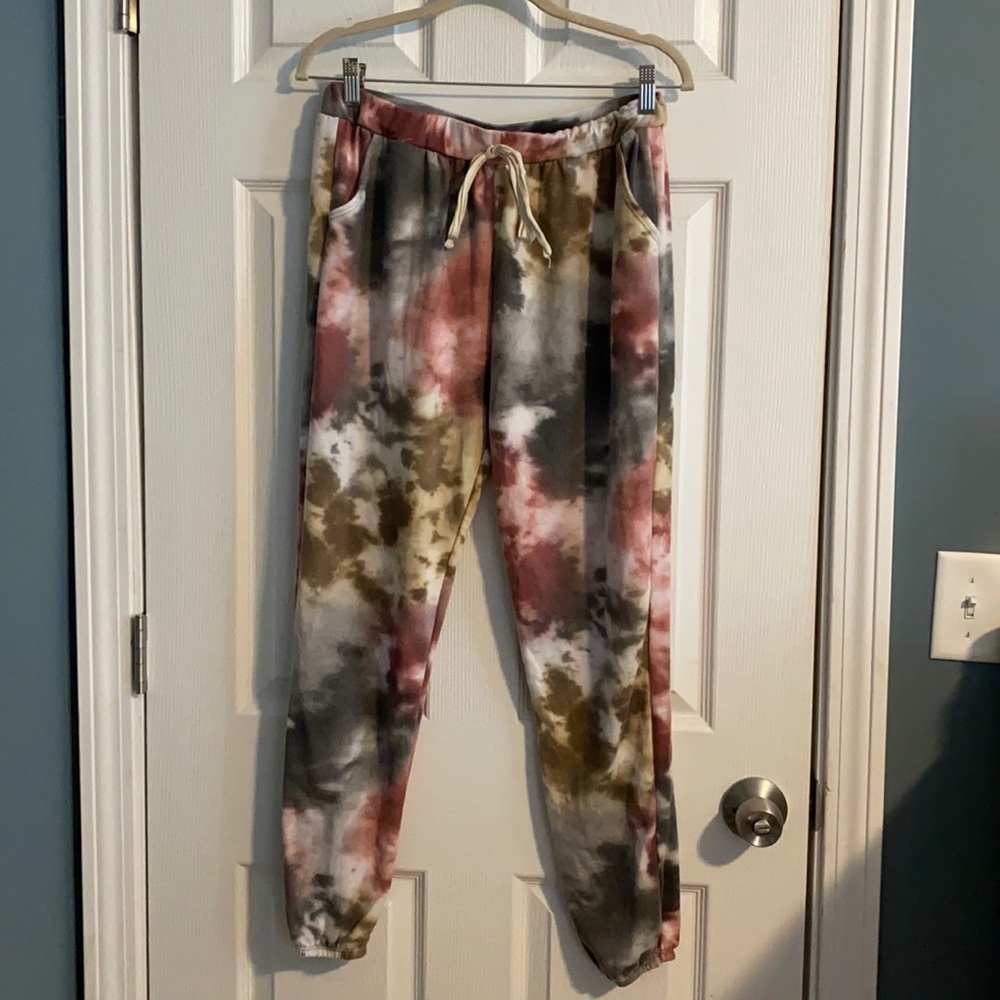 A.Gain Joggers - Size Medium (runs small)